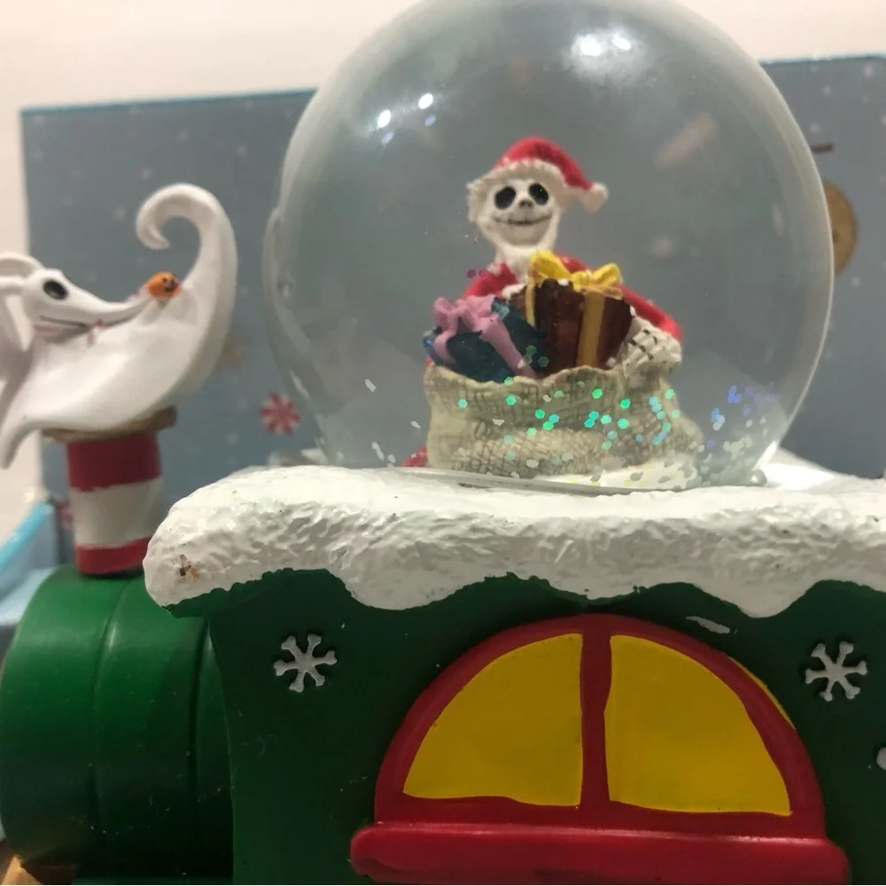 Jack/Zero Water Globe